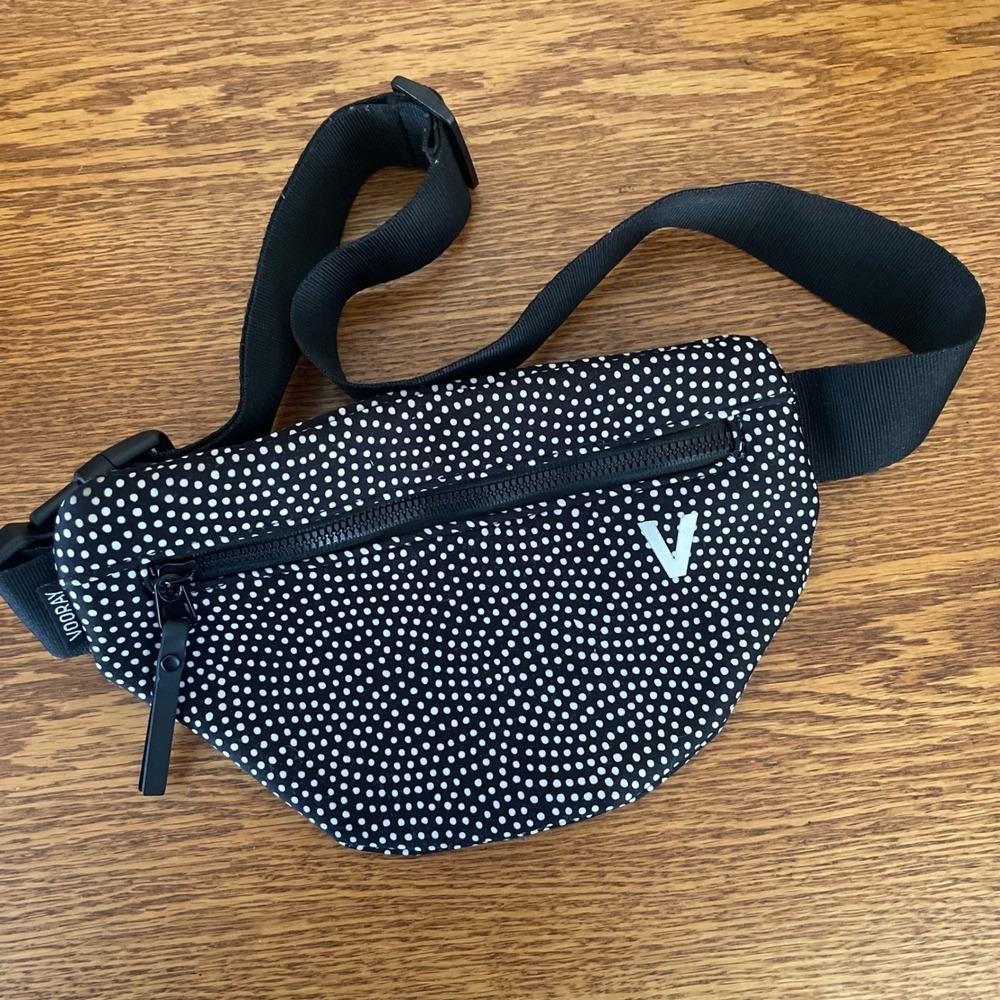 Vooray Active Neoprene Fanny Pack Waist Bag with Zip Water Resistant Travel
